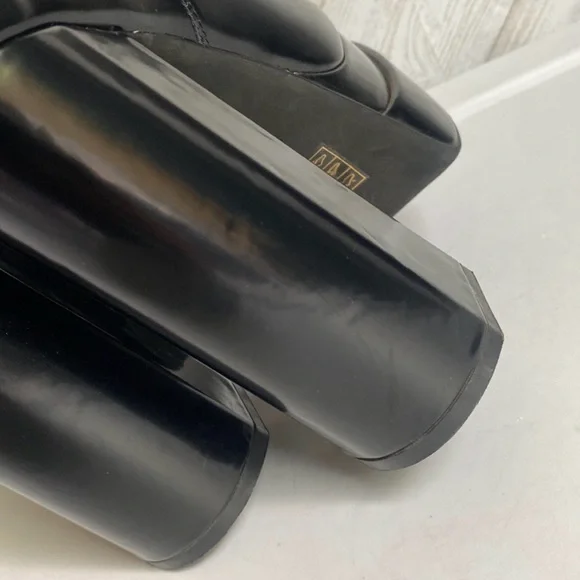 Jeffrey Campbell Black Patent Platform Chelsea Zip Boots - Picture 4 of 6